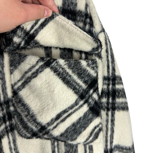 NWT Steve Madden Wool Blend Cream Plaid Button-Up Shacket Size Large - Picture 4 of 10